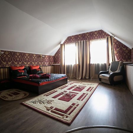 Staryi Dvorik Hotel Obushkovo Zewnętrze zdjęcie