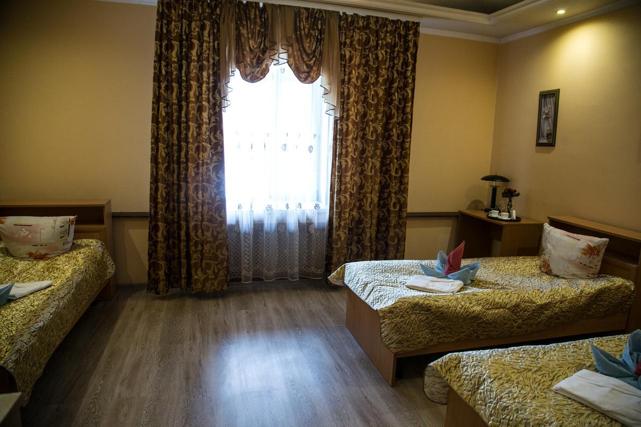 Staryi Dvorik Hotel Obushkovo Zewnętrze zdjęcie