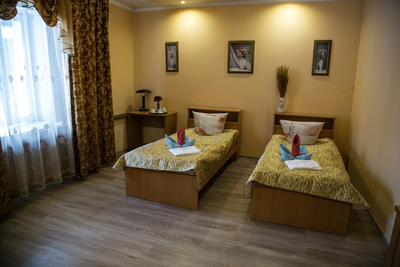 Staryi Dvorik Hotel Obushkovo Zewnętrze zdjęcie